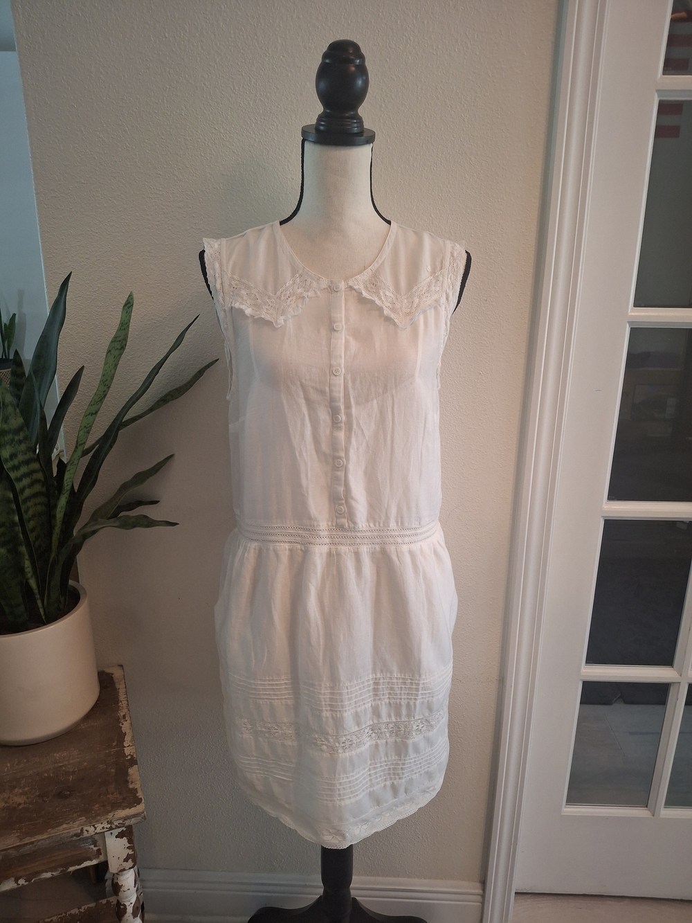 Zadig & Voltaire White Sleeveless Mini Dress with Lace Collar